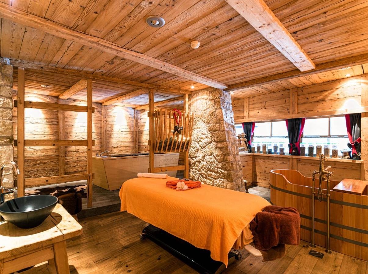 Granbaita Dolomites Selva di Val Gardena Bagian luar foto